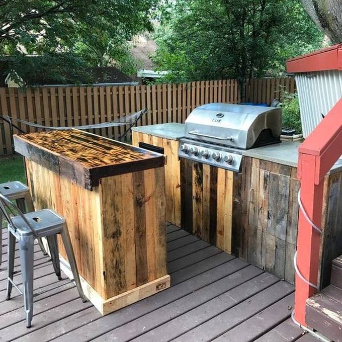 wood pallet outdoor kitchen ideas (10)