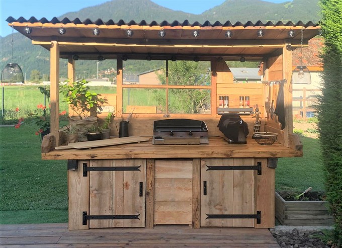 wood pallet outdoor kitchen ideas (18)