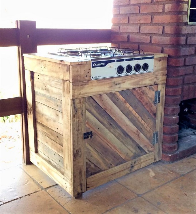 wood pallet outdoor kitchen ideas (21)