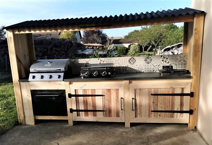 wood pallet outdoor kitchen ideas (27)