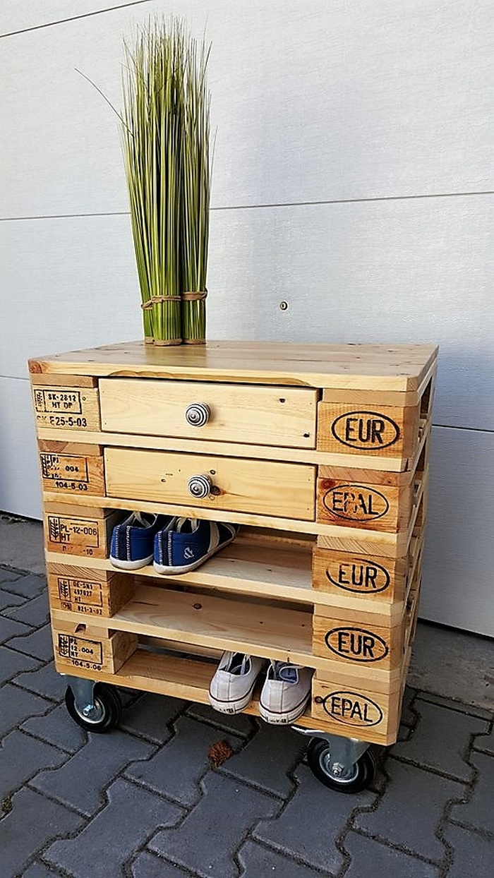 1 pallet side table cum shoe rack 2