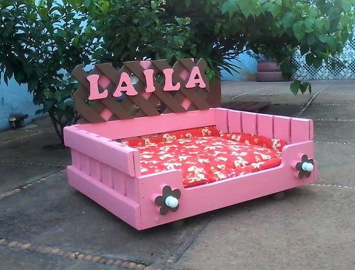 recyced-pallet-dog-bed