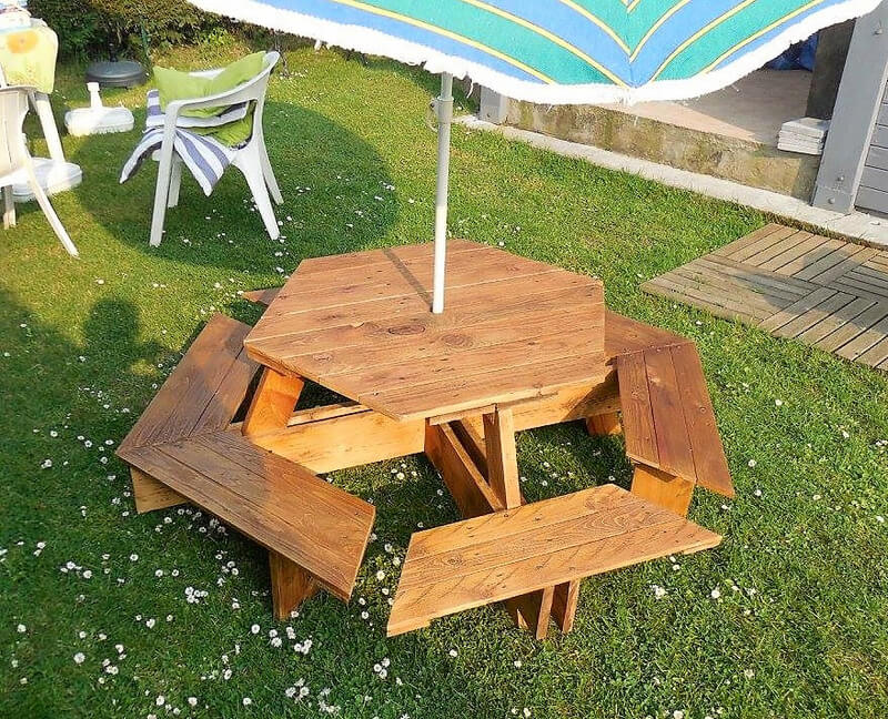 pallets garden seating idea
