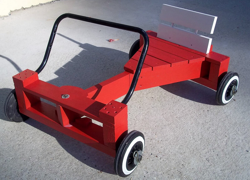 pallets made kids play car