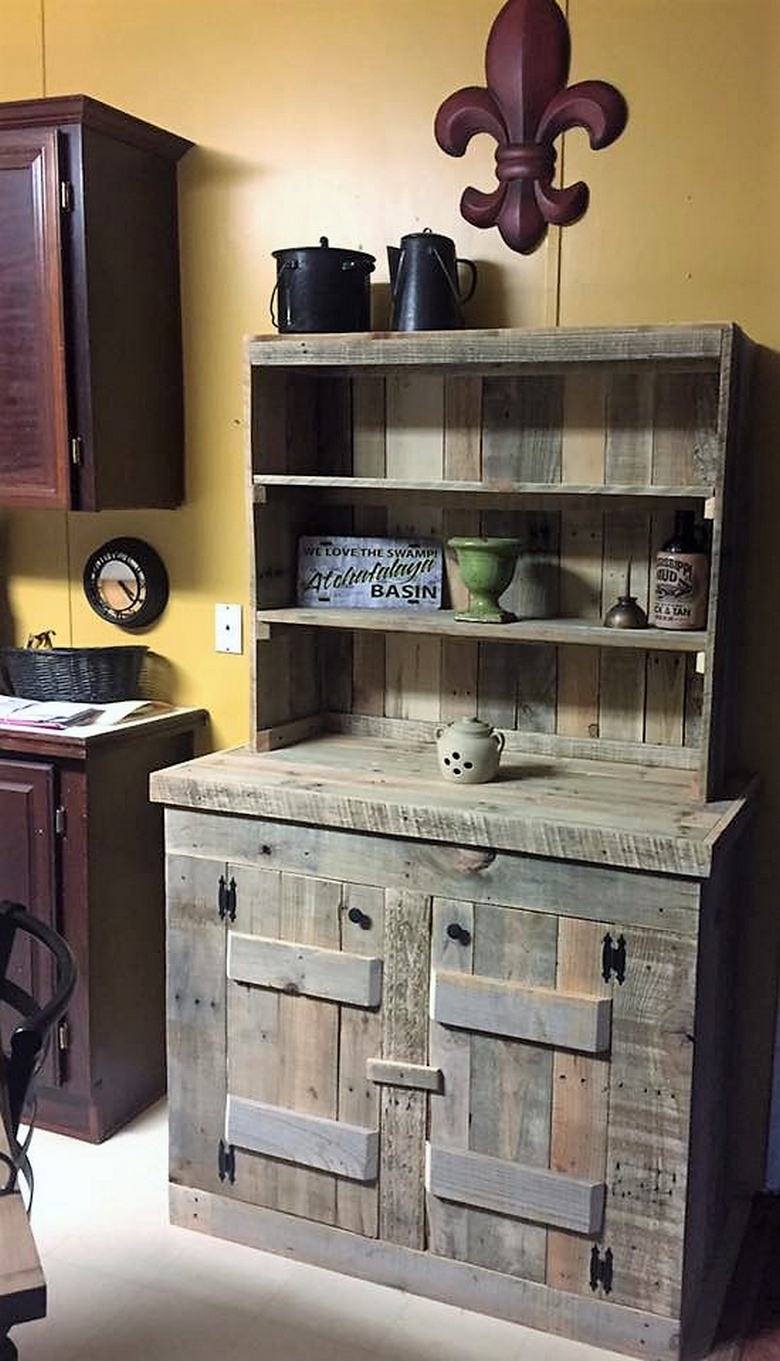recycled pallets kitchen hutch