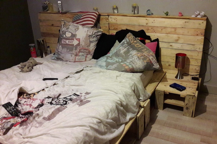 recycled pallet bed and headboard