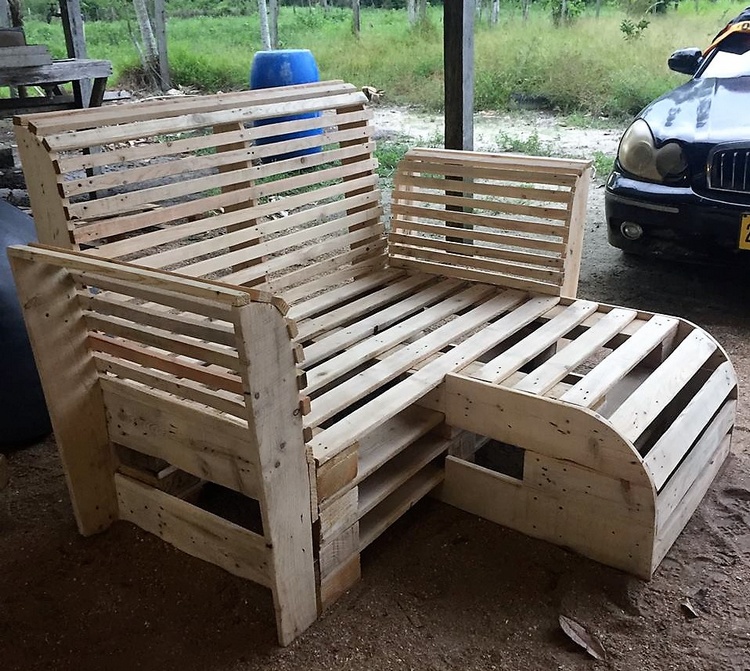 2 repurposed pallet wood furniture