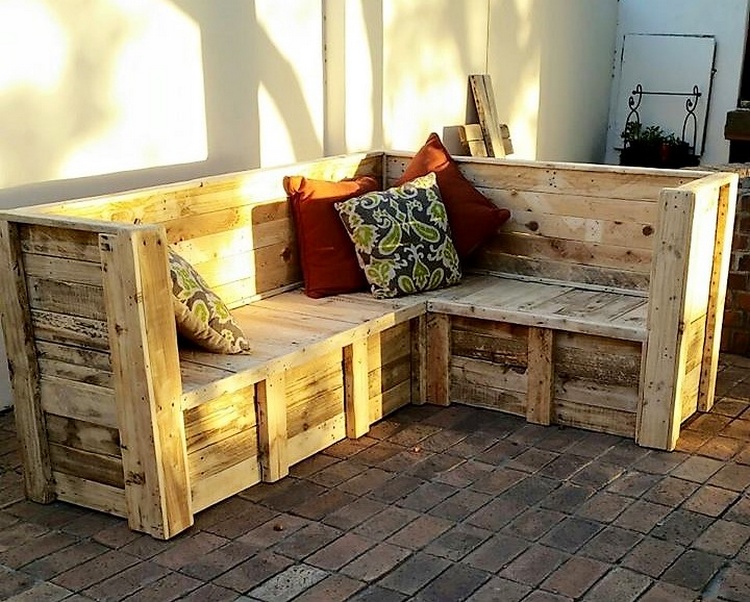1 pallet patio seating