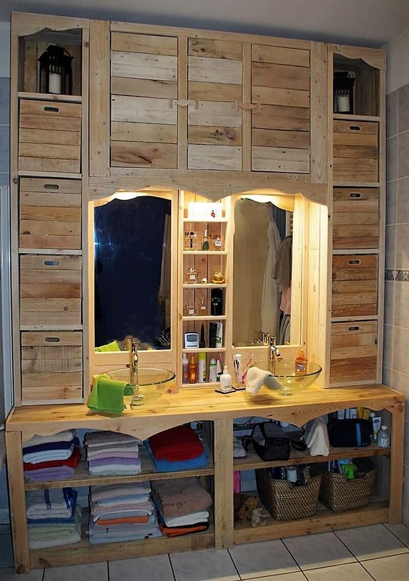 pallets dressing room