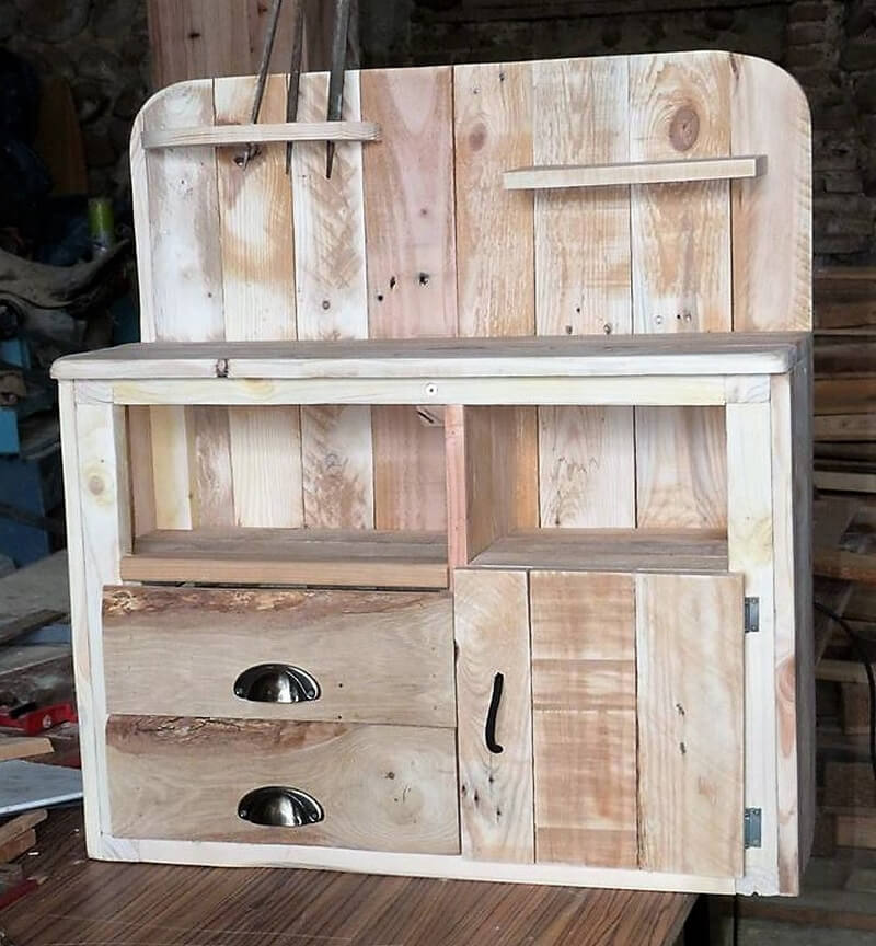 pallet kitchen cabinet idea