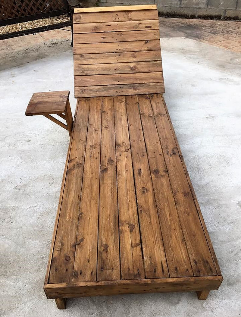 wood pallet sun lounger
