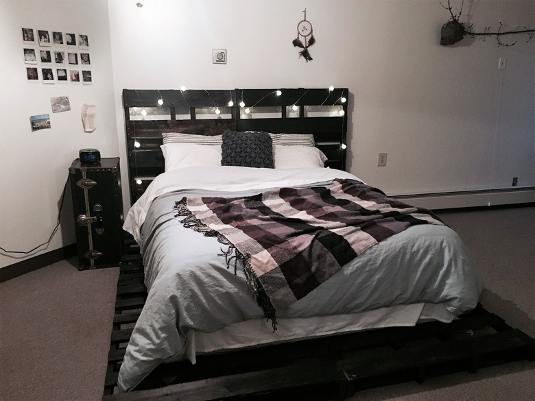 recycled pallet bedframe and headboard