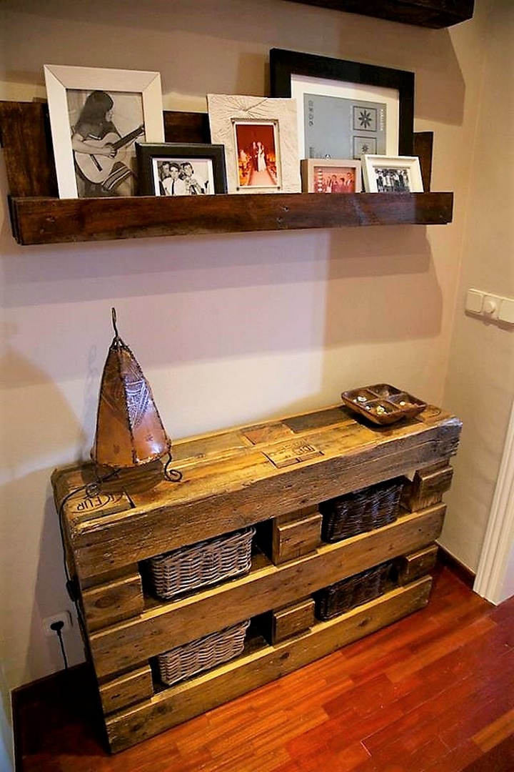 wood pallet side table and shelf