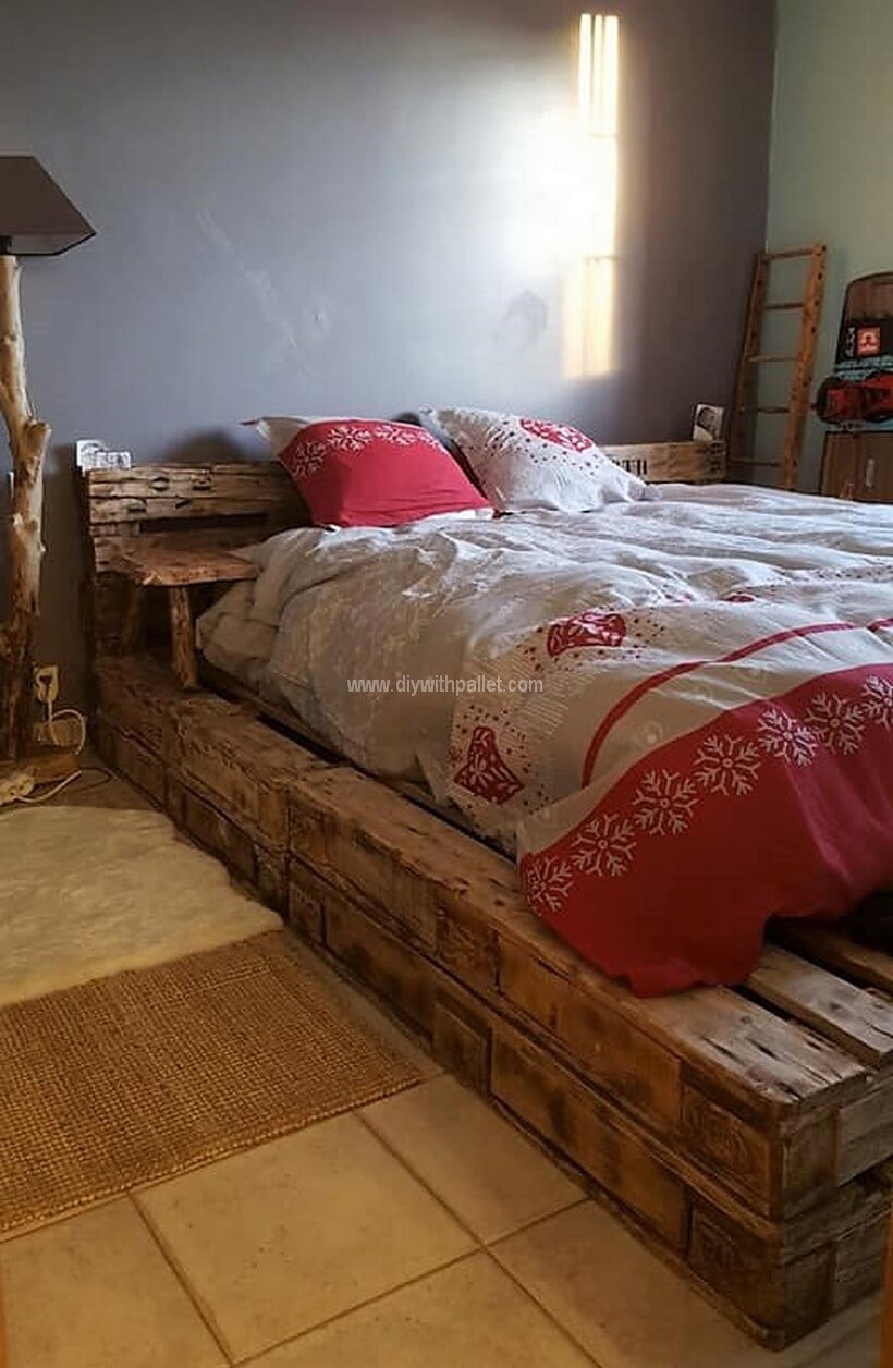 repurposed pallet bed