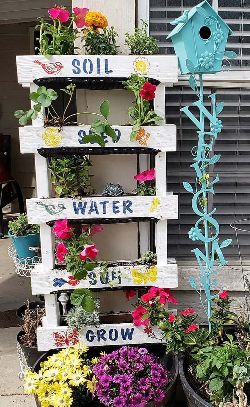 recycled pallets ideas (21)