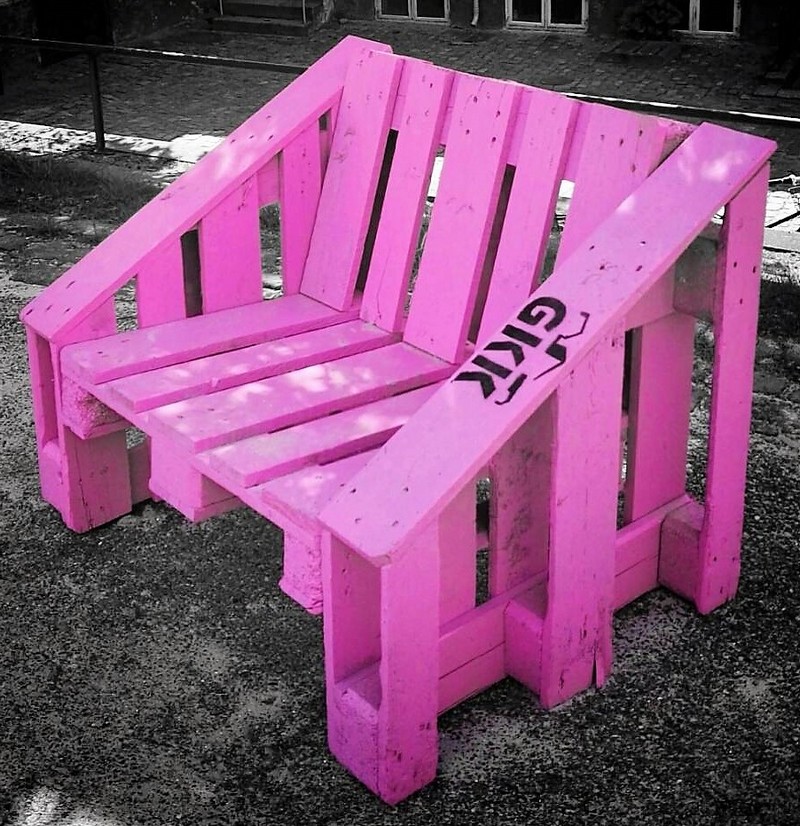 recycled pallets ideas (43)