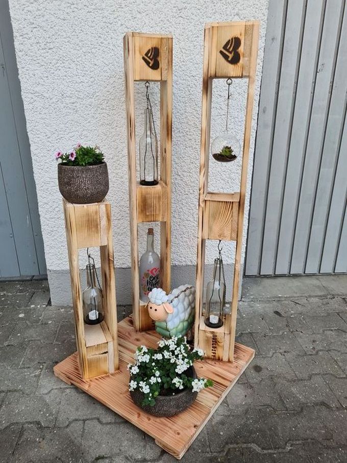 DIY pallet stands with lantern ideas (3)