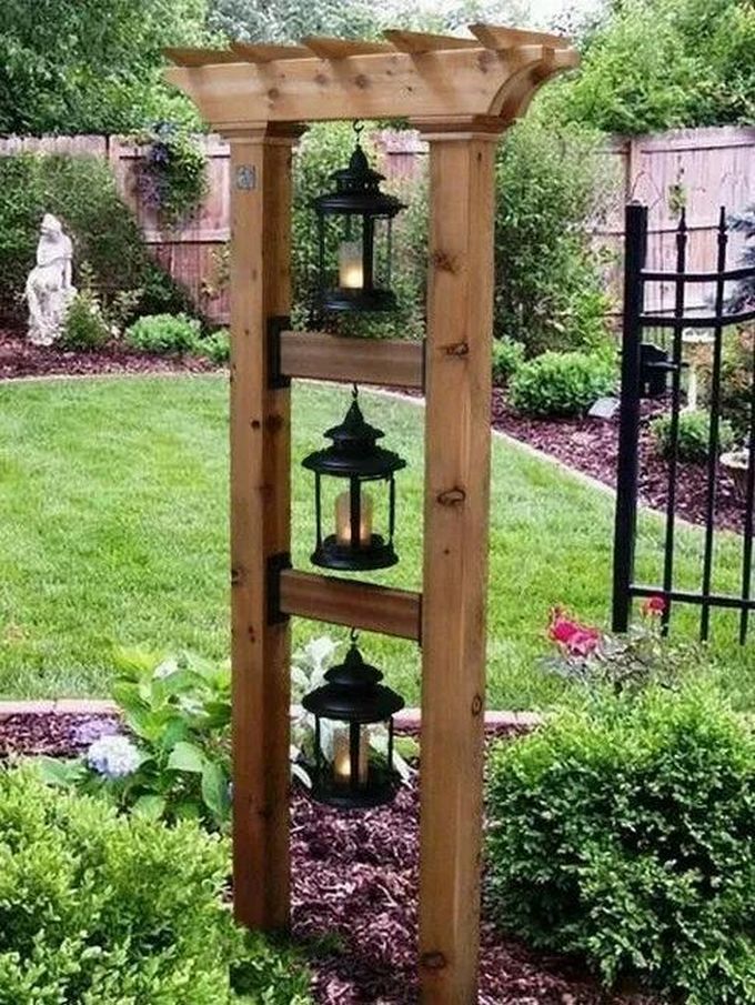 DIY pallet stands with lantern ideas (8)