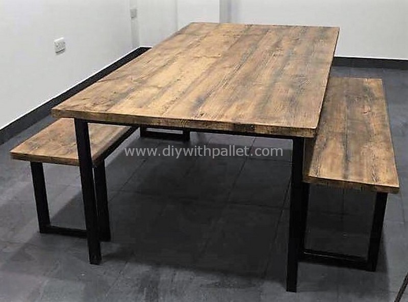 reclaimed pallet dining set