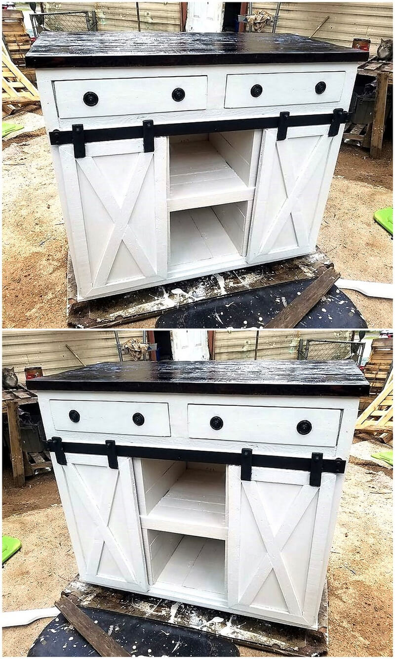 Recycled pallets kitchen island