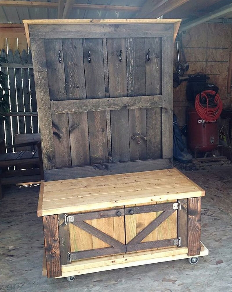 Pallets Rustic Hall Tree