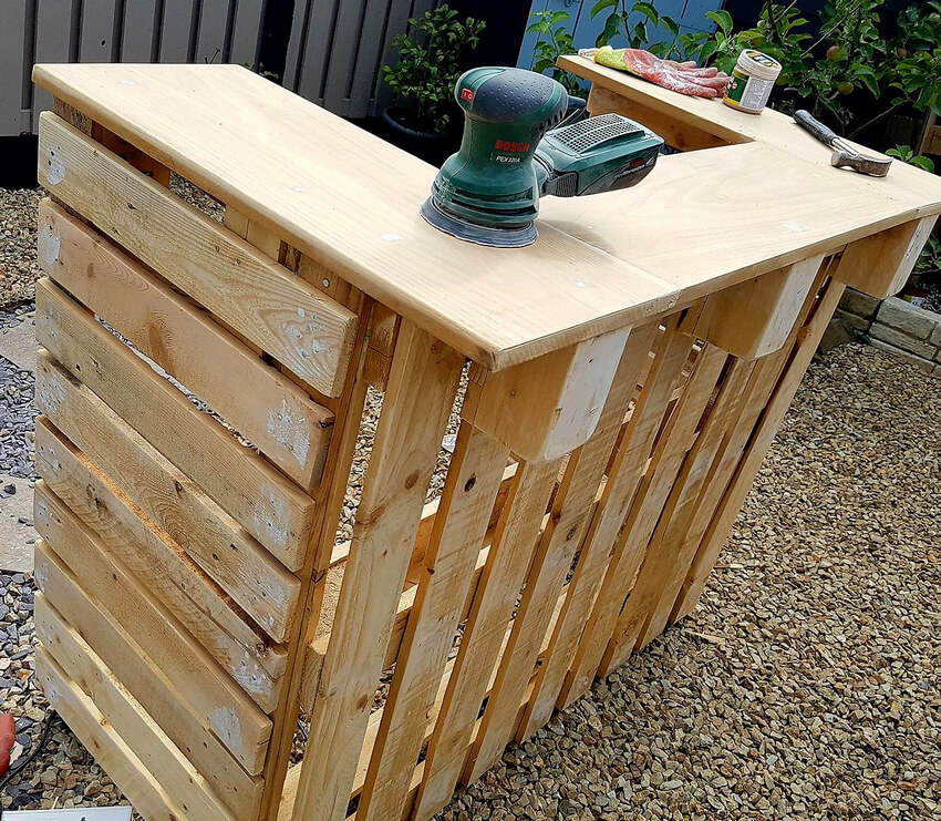pallets bar