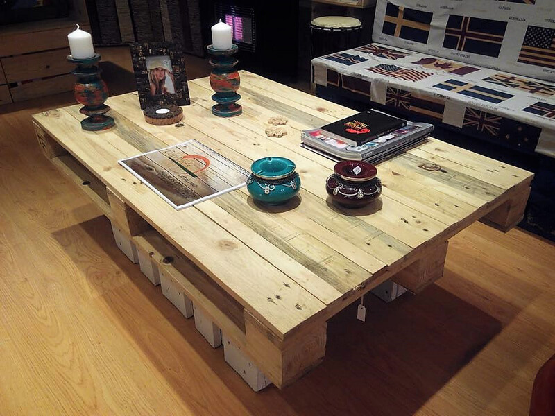 recycled pallets wood table