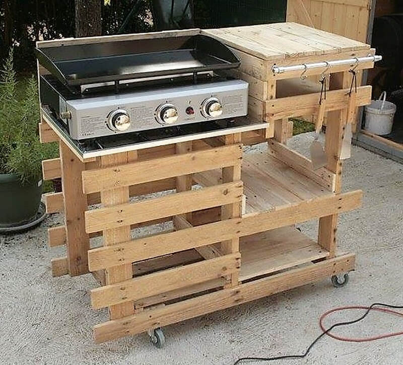 wooden pallet bbq table 2