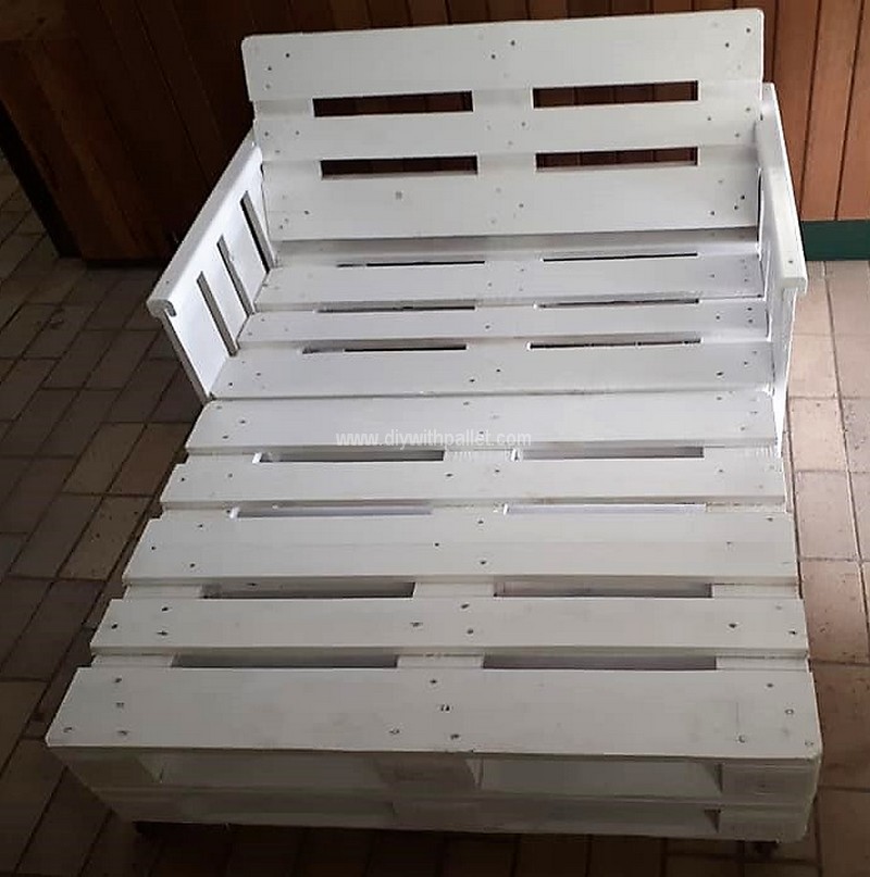 pallets made furniture