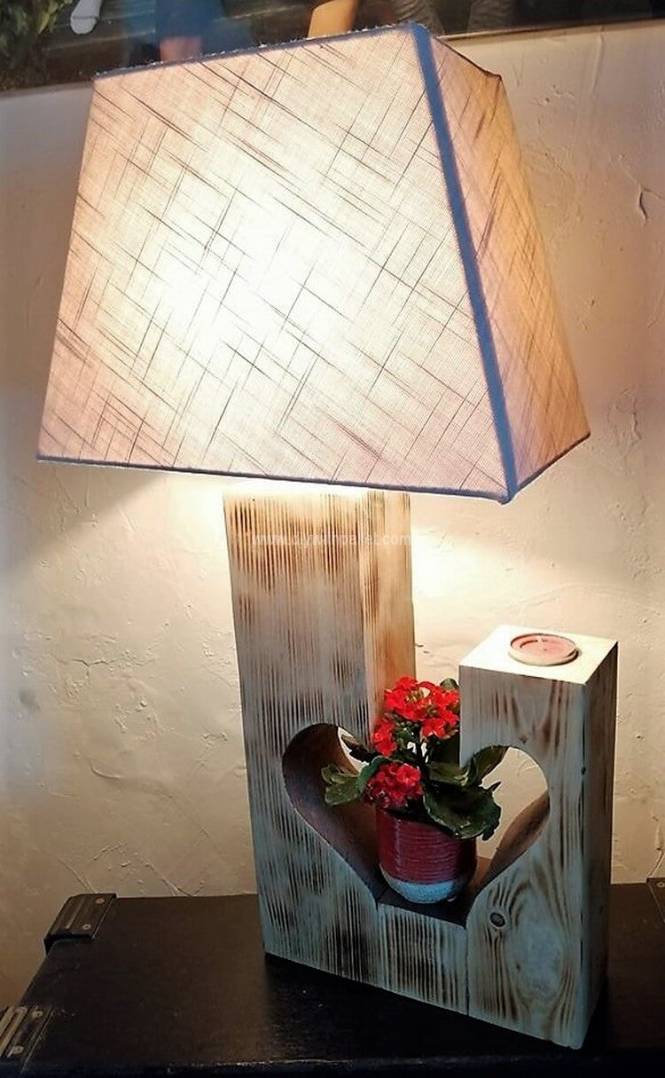 wooden pallet lamp art