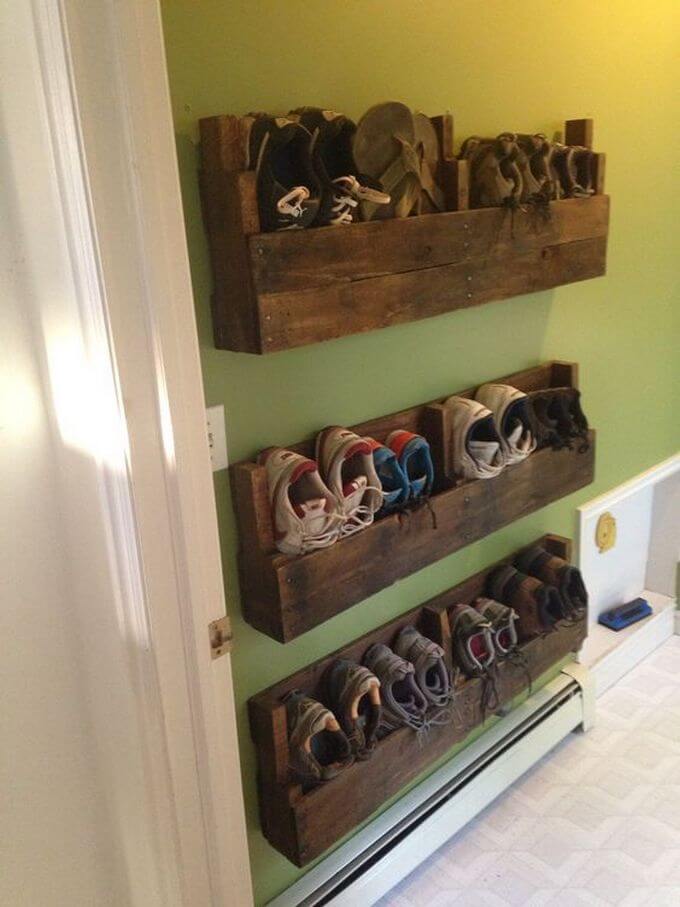 wall mounted pallet shoe rack 4